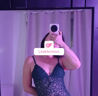 Petite Amy