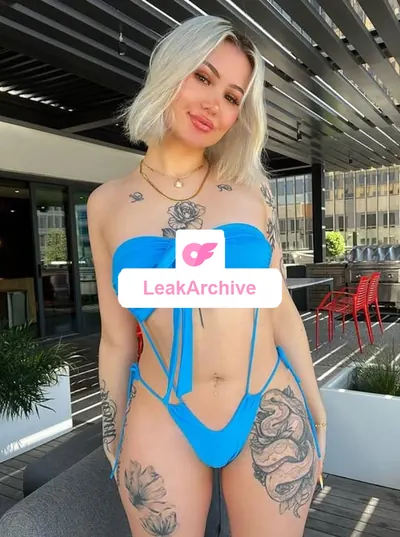 LeezaXO