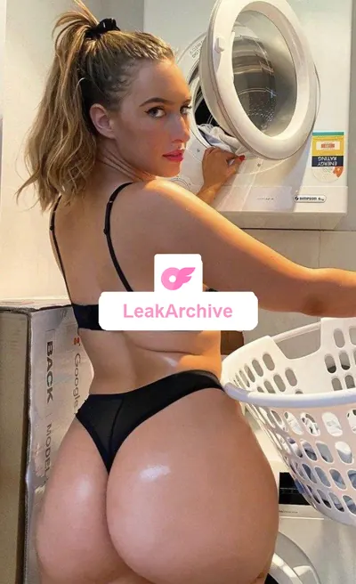 ElleTwerk