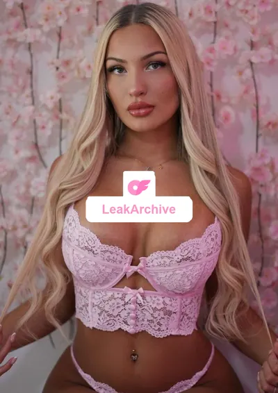 Mila Monet